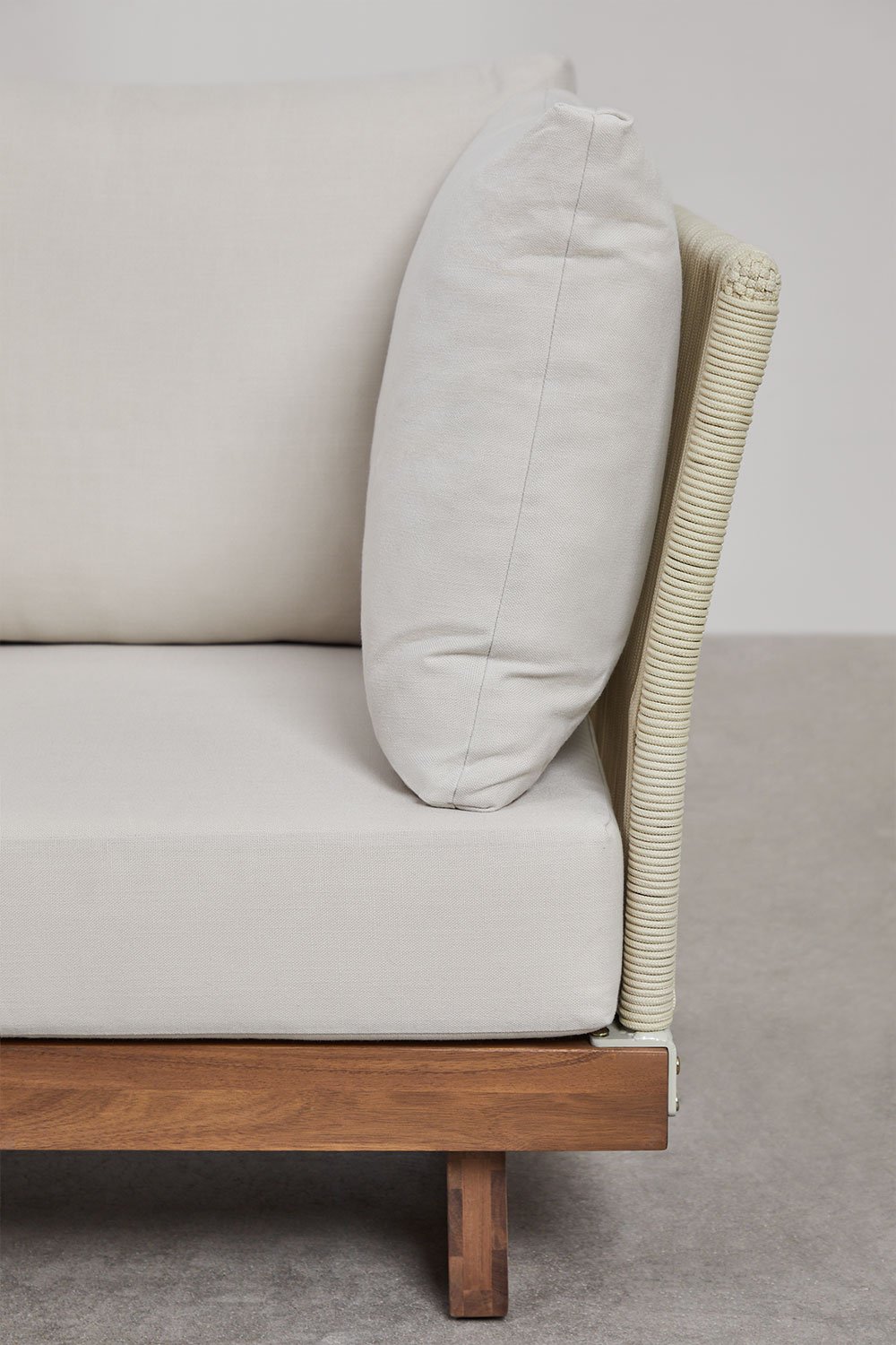 Sillón de jardín en madera de acacia y cuerda trenzada Dailin, imagen de galería 3