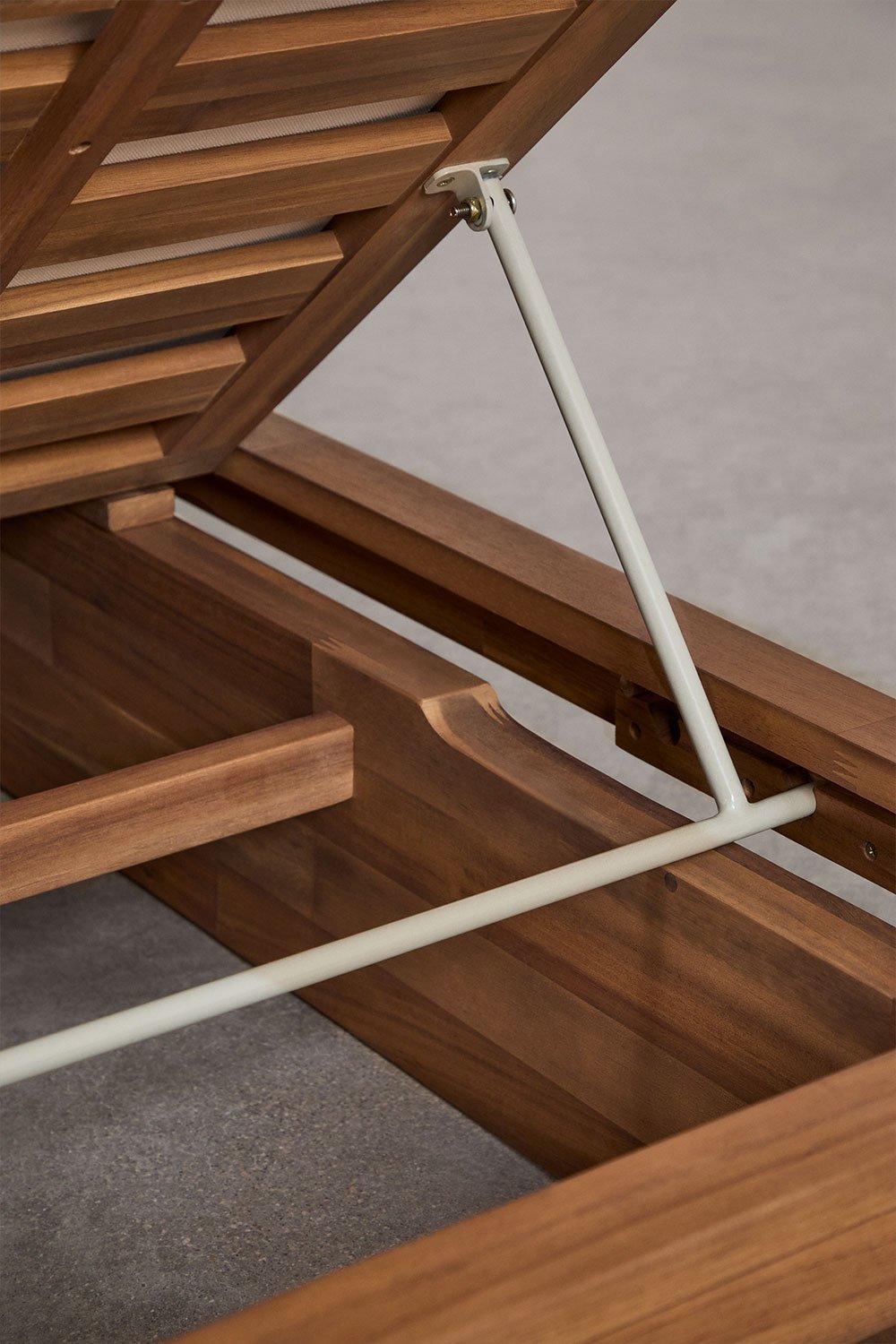 Tumbona reclinable en madera de acacia con cojín Dailin, imagen de galería 8