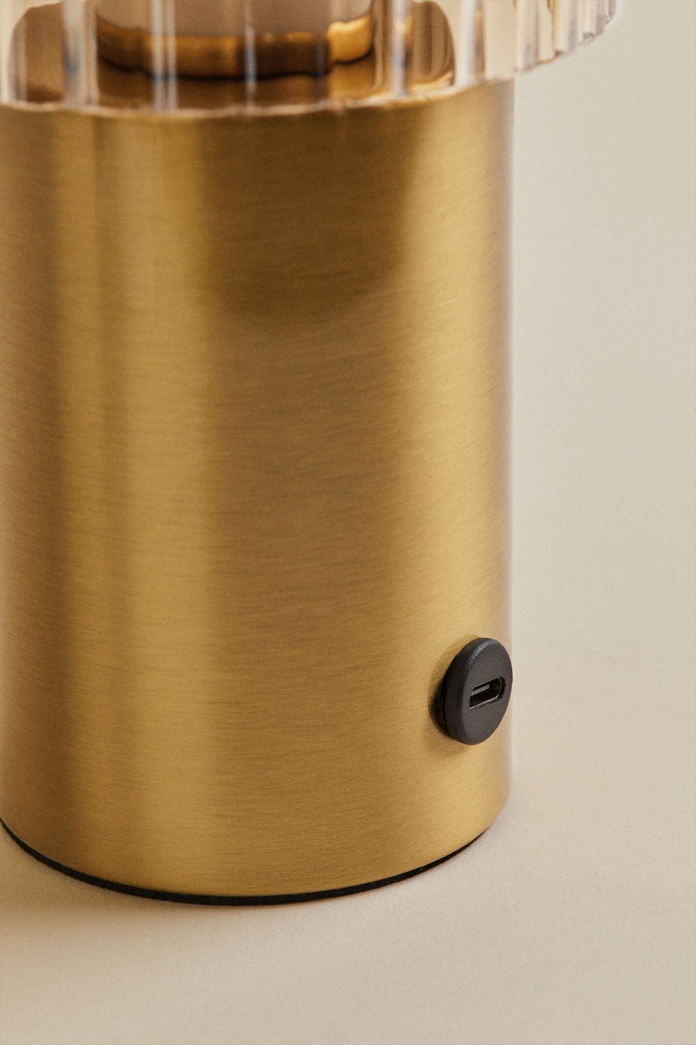 Lámpara de mesa LED inalámbrica en hierro y cristal Neristan, imagen de galería 6