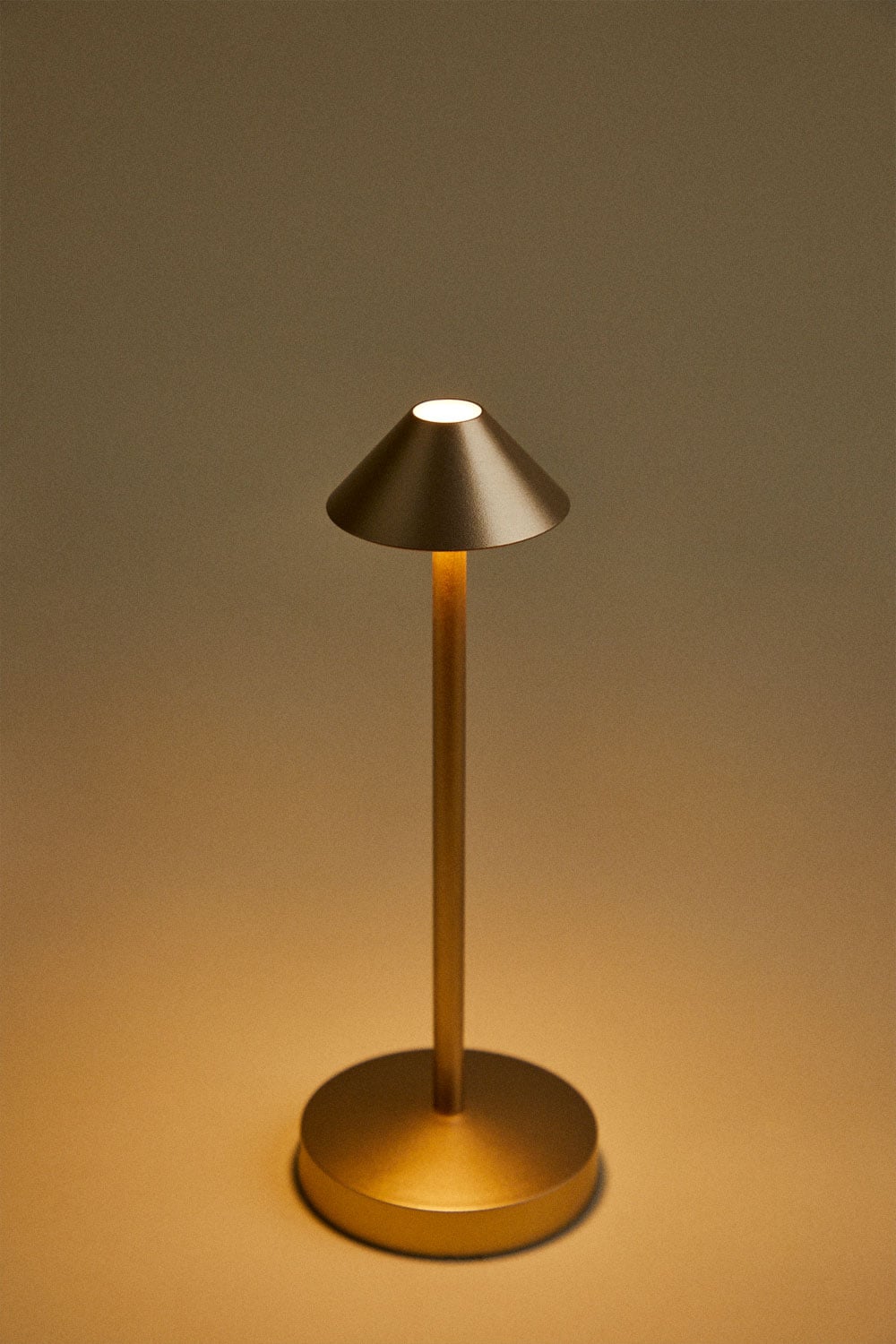 Lámpara de mesa LED inalámbrica para exterior en hierro Emilija       , imagen de galer&iacute;a 4