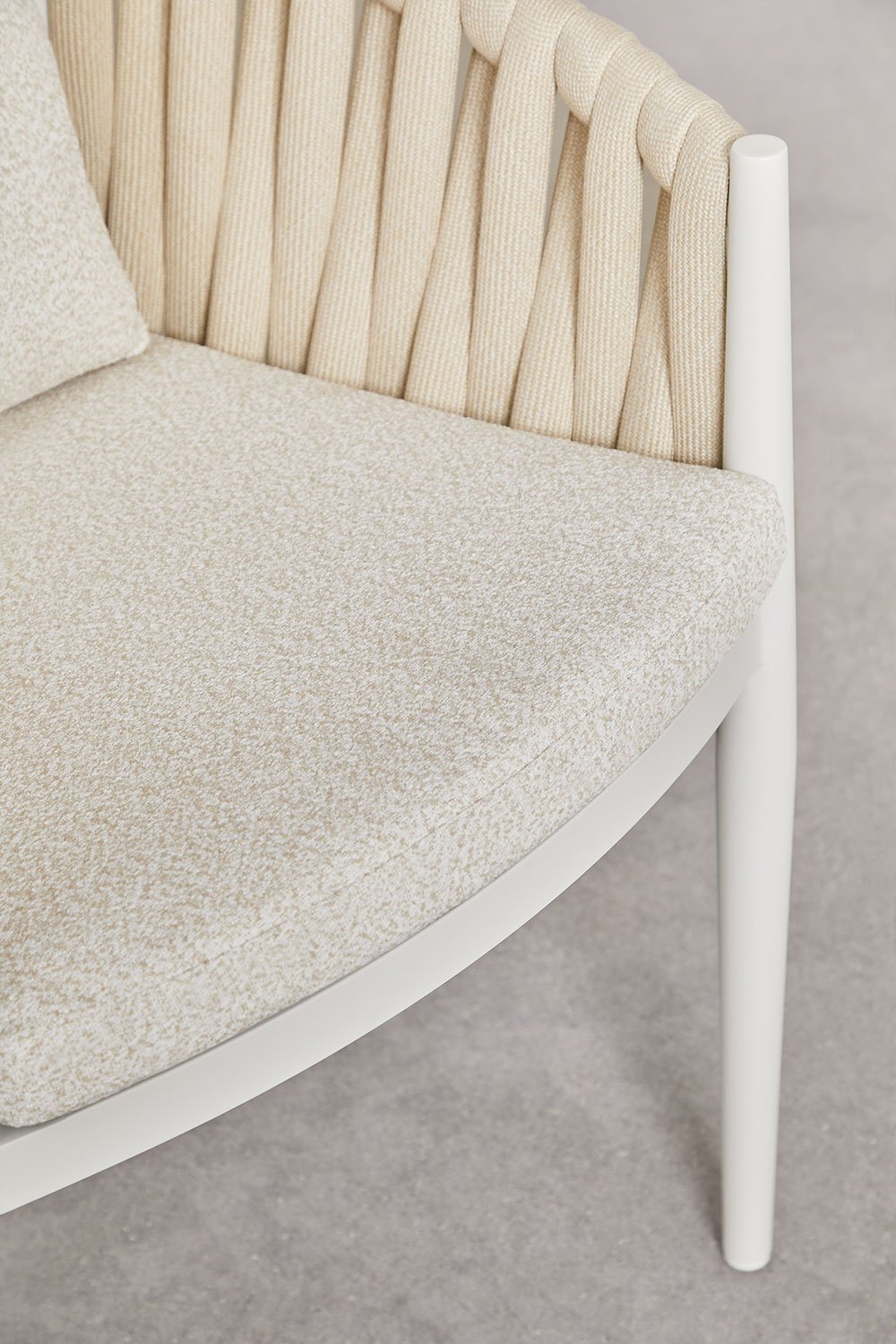 Silla de jardín con reposabrazos en aluminio y tela bouclé Sereilen, imagen de galería 7