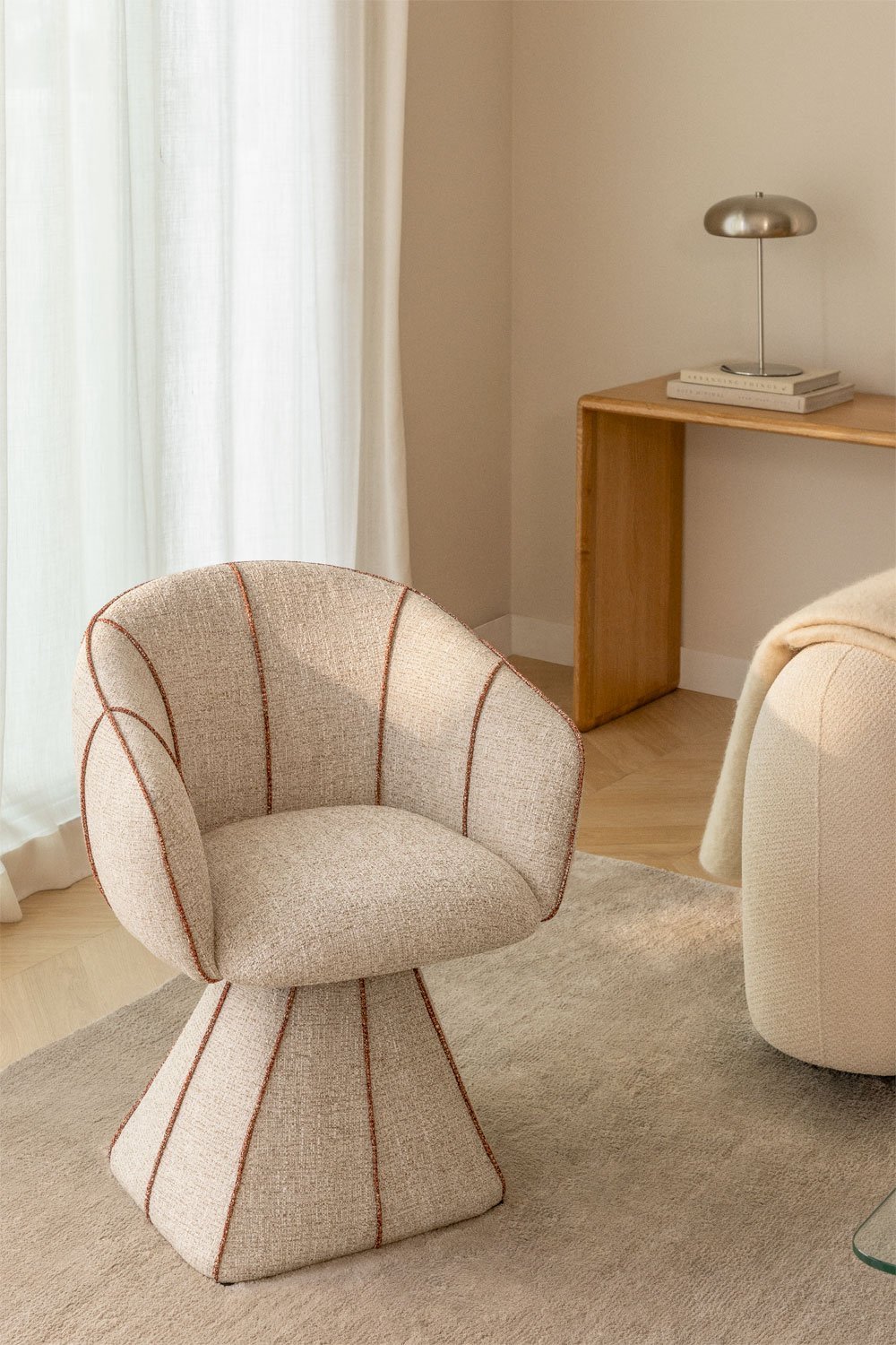 Sillón tapizado Tallin, imagen de galería 1