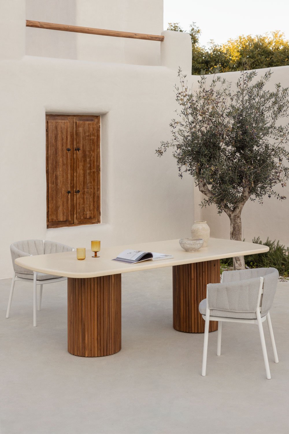 Mesa de jardín rectangular en cemento y madera de acacia Sirvon , imagen de galería 1