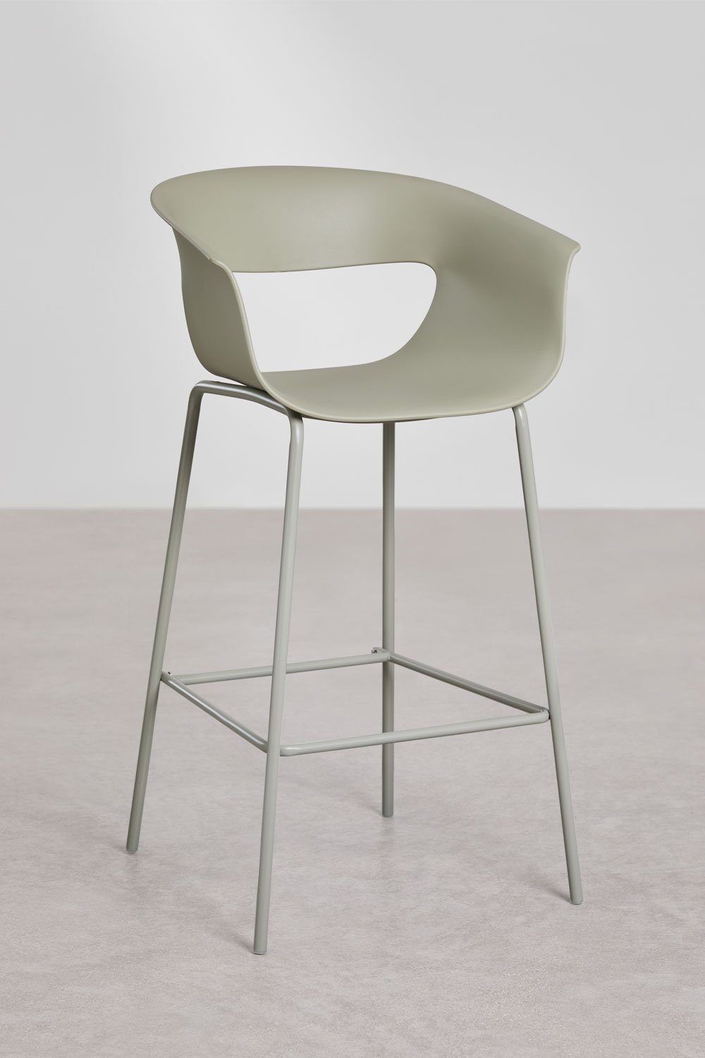Taburete alto 75 cm en polipropileno y hierro verde salvia Alanys, imagen de galería 1