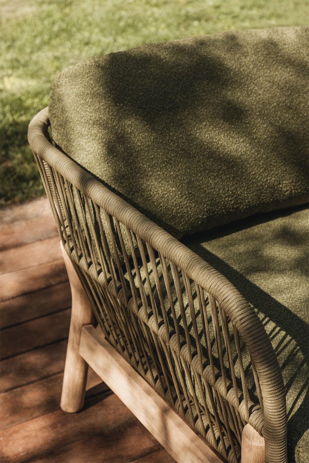 Sillón de jardín en aluminio y madera de acacia Karvia    , imagen de galería 2