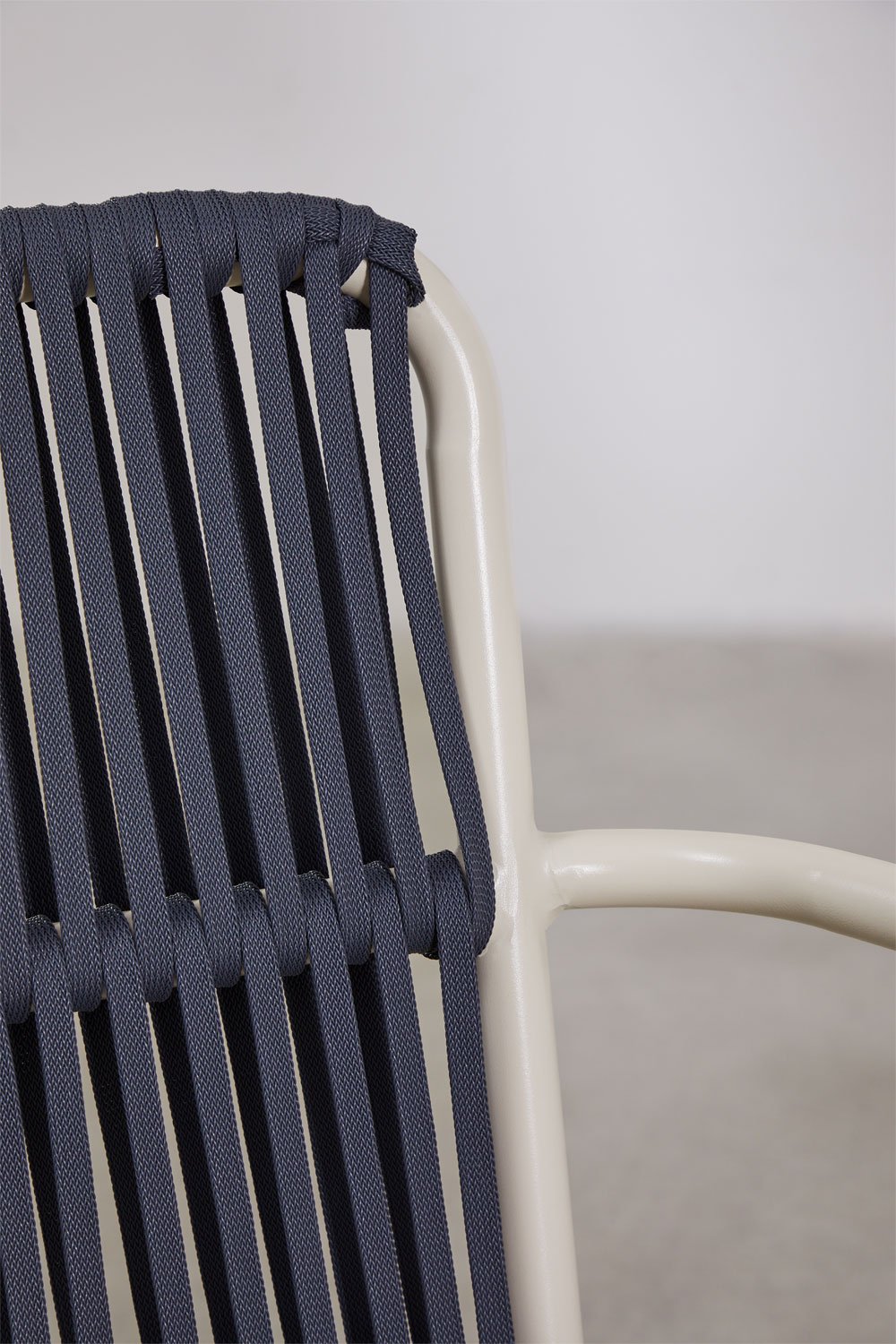 Pack de 4 sillas de jardín apilables con reposabrazos en aluminio Alberta, imagen de galería 6