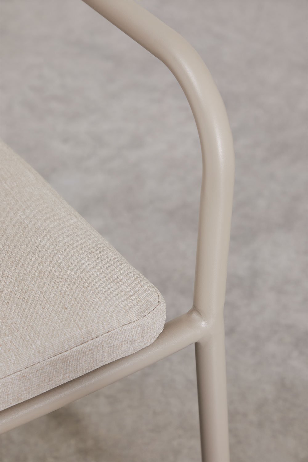 Silla de comedor apilable con reposabrazos en aluminio Alberta, imagen de galería 5