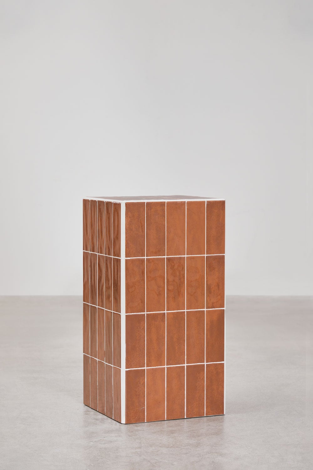 Mesa auxiliar cuadrada 30x30 cm en cemento y azulejos Bongani, imagen de galer&iacute;a 3