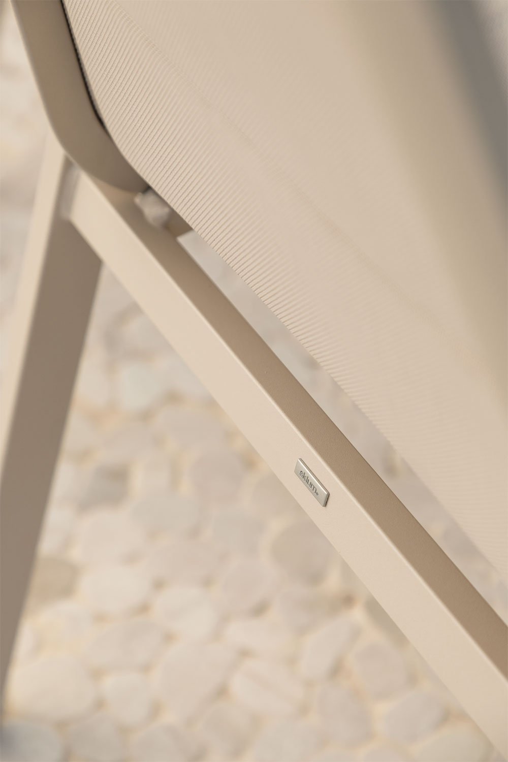 Pack de 2 sillas de jardín apilables con reposabrazos en aluminio Karena, imagen de galería 2