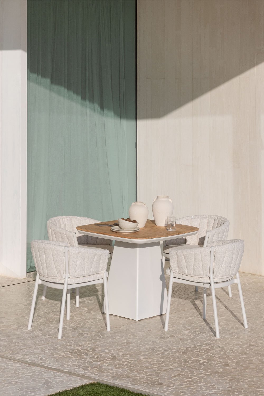Mesa de jardín en aluminio y madera de teca Inkeri, imagen de galería 1