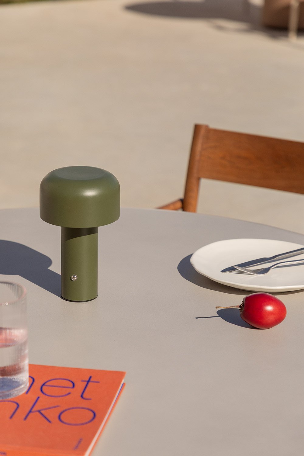 Lámpara de mesa LED inalámbrica para exterior en metal Loentia , imagen de galería 1