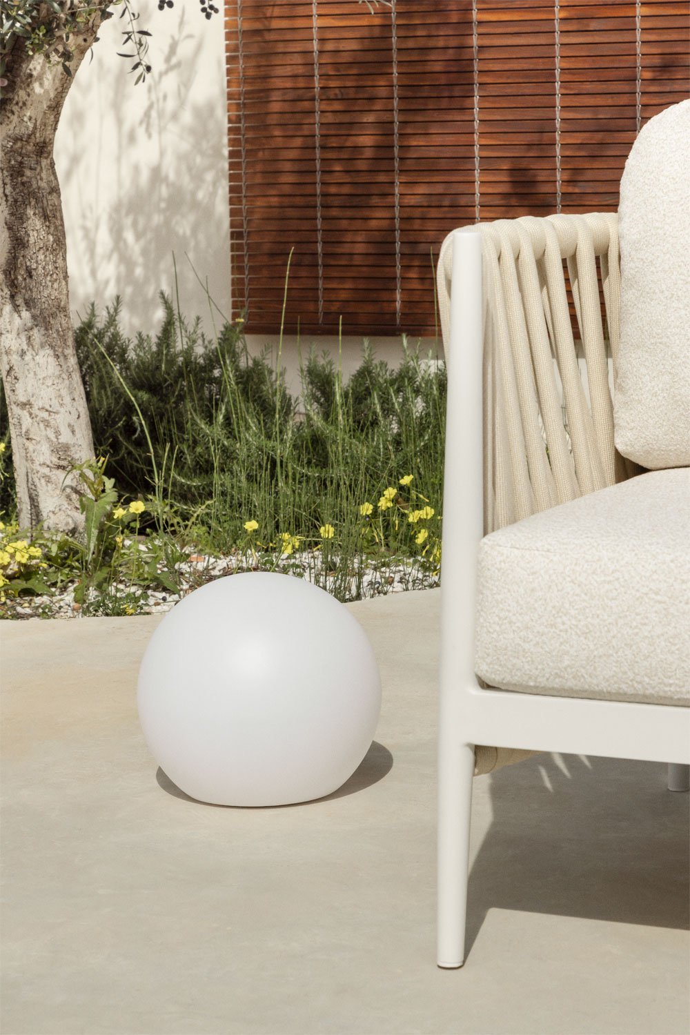 Bola LED solar para exterior Olbina, imagen de galería 1