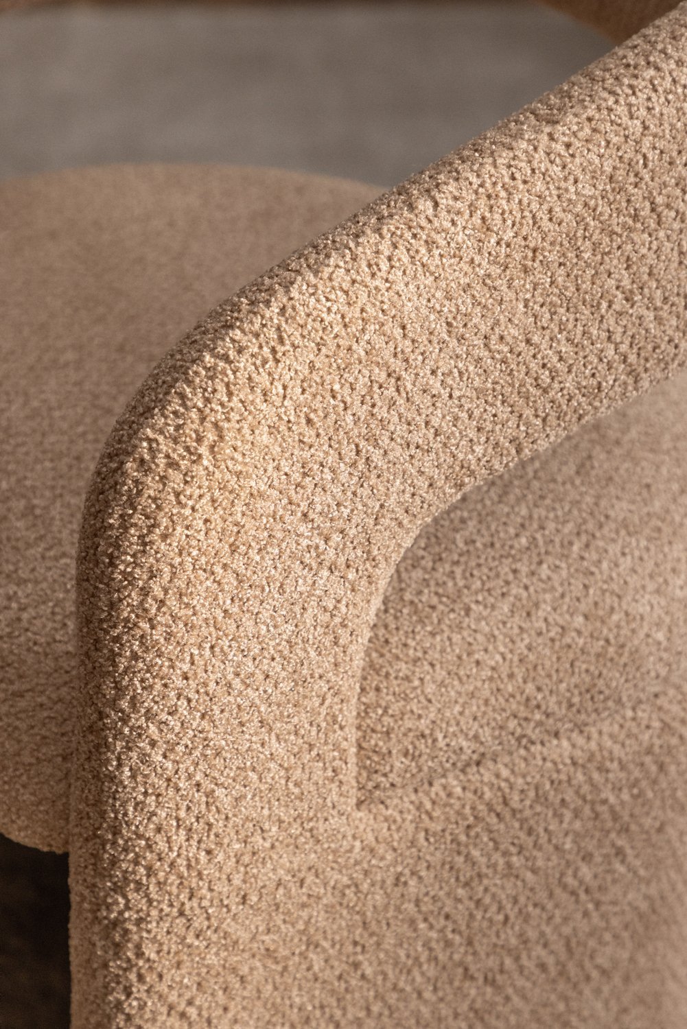 Silla de comedor con reposabrazos tapizada Jules, imagen de galería 2