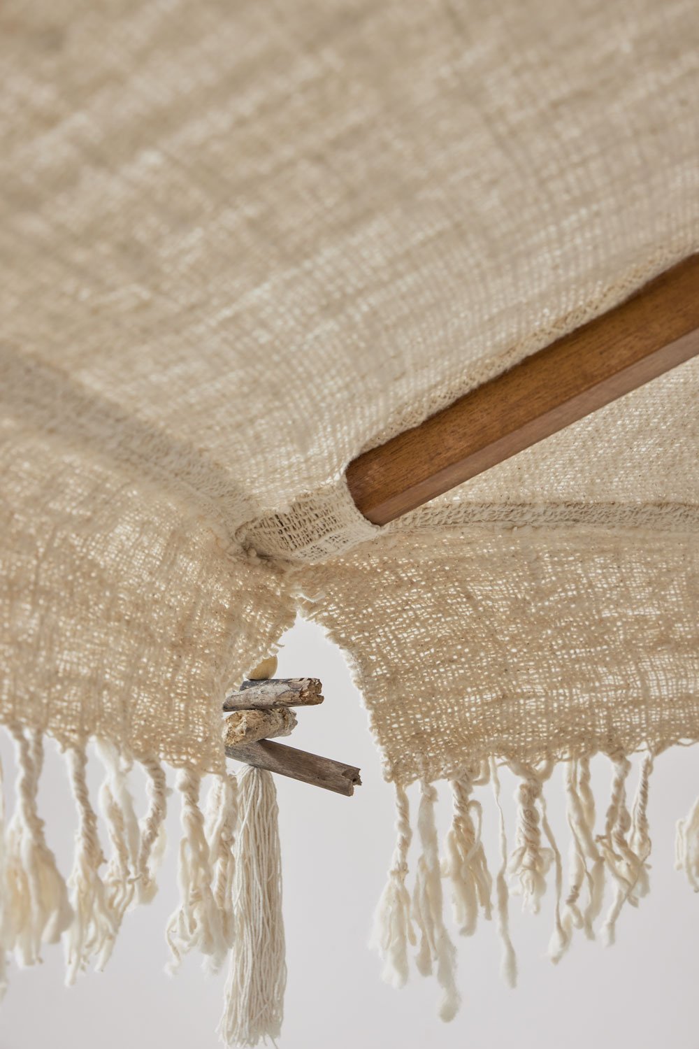Sombrilla en madera de teca y algodón Tongariki, imagen de galería 6