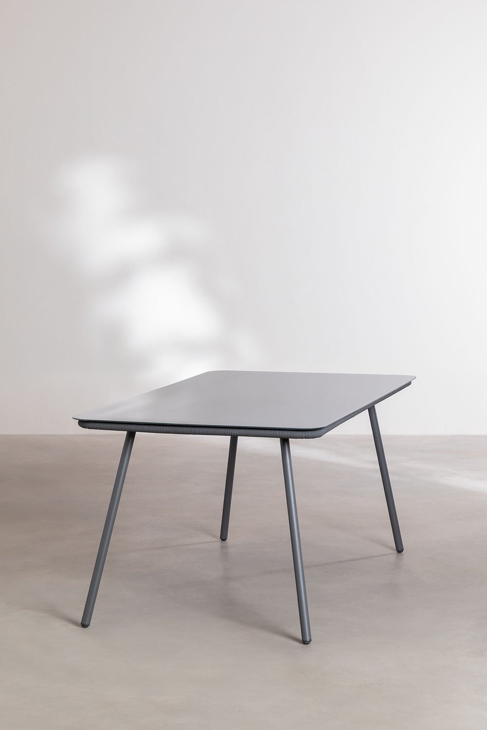 Set de mesa rectangular 160 x 90 cm y 4 sillas de comedor apilables en aluminio Arhiza, imagen de galería 3