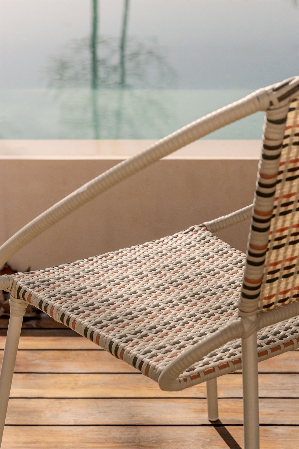 Sillón de jardín apilable en acero y mimbre sintético Maryland, imagen de galería 3