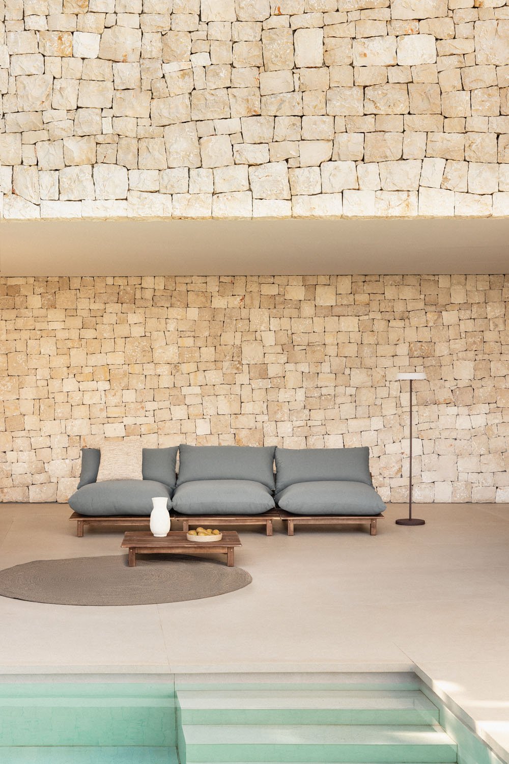 Conjunto de jardín con sofá modular reclinable de 3 piezas y mesa de centro en madera de acacia Brina, imagen de galería 1