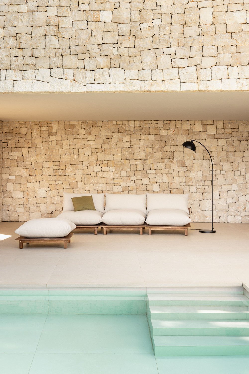Sofá modular reclinable de jardín de 3 piezas con puff en madera de acacia Brina , imagen de galería 1