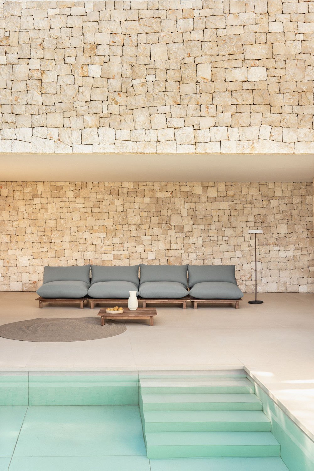 Conjunto de jardín con sofá modular reclinable de jardín de 4 piezas y mesa de centro en madera de acacia Brina , imagen de galería 1