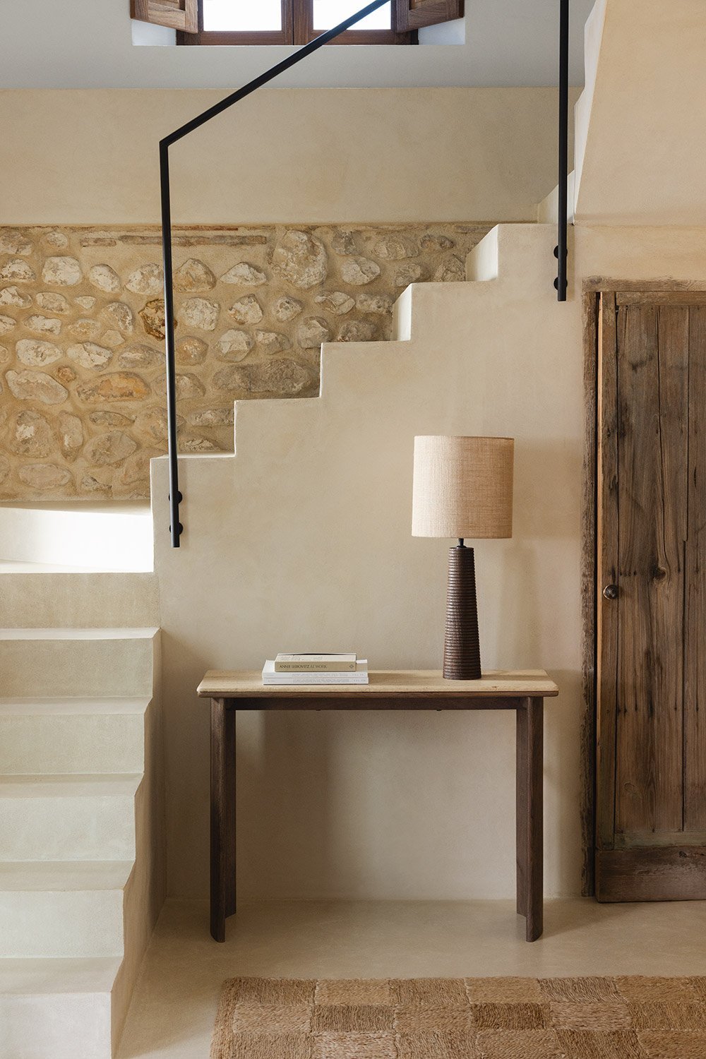 Consola 105x35 cm en travertino y madera de acacia Casilda , imagen de galería 1