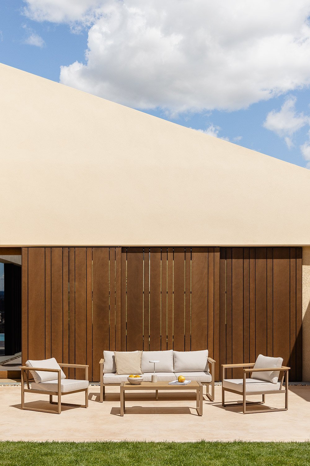 Conjunto de jardín con sofá de 3 plazas, 2 sillones y mesa de centro en aluminio y madera de acacia Lipov  , imagen de galería 1