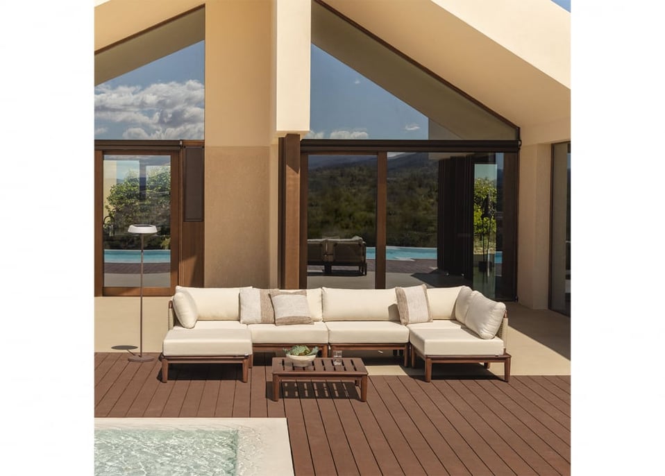 Conjunto de jardín con sofá modular rinconera de 5 piezas, mesa de centro y puff en acacia Giulia