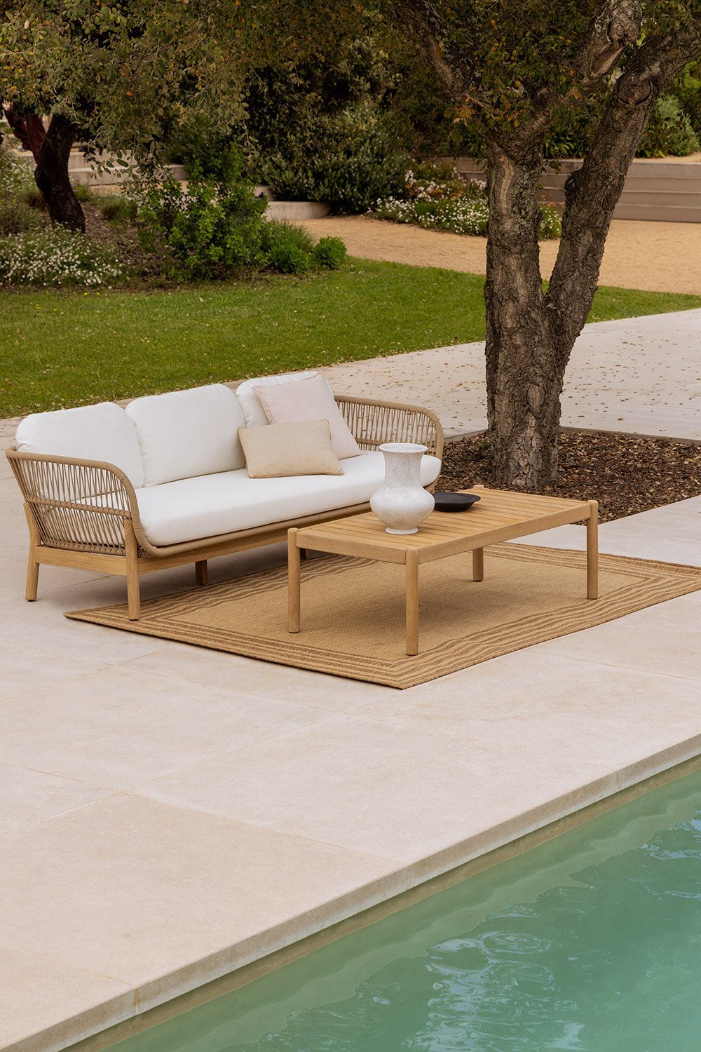 Conjunto de jardín con sofá de 3 plazas y mesa de centro rectangular 120x60 cm en aluminio y madera de acacia Karvia        , imagen de galería 1