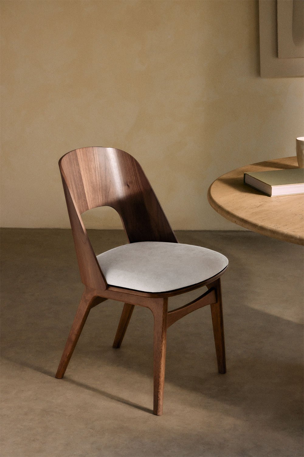 Silla de comedor en madera y tapizada Juna, imagen de galería 1
