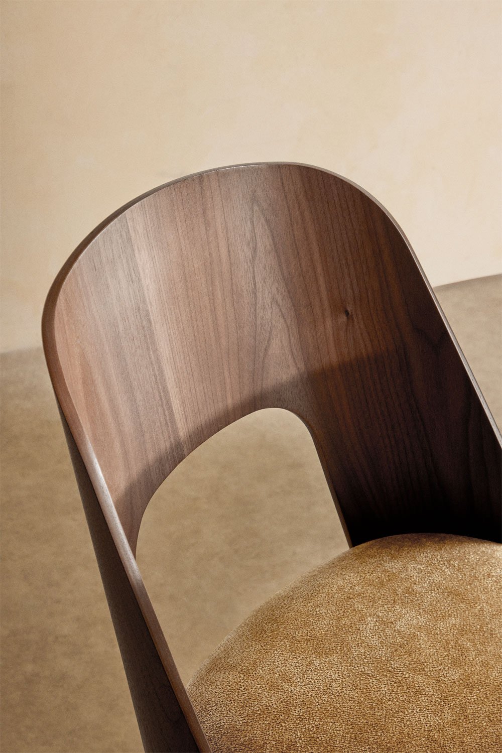Silla de comedor en madera y tapizada Juna, imagen de galería 2