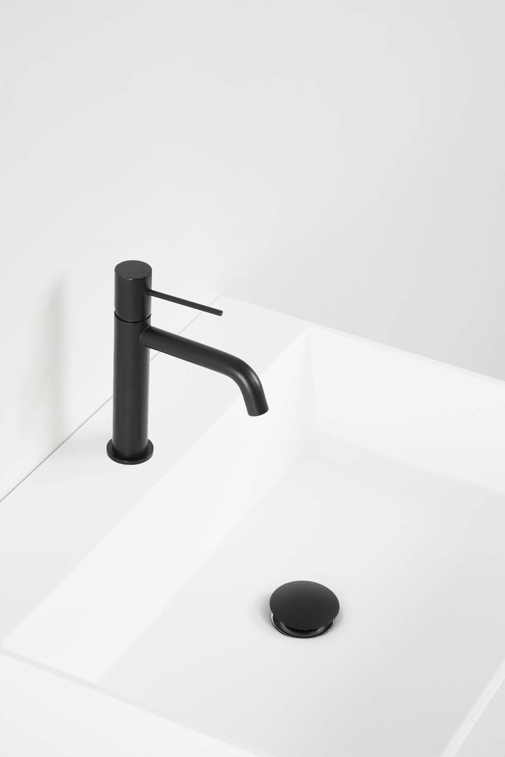 Conjunto de mueble de baño en madera y chapa de fresno con lavabo integrado Ona, imagen de galería 7