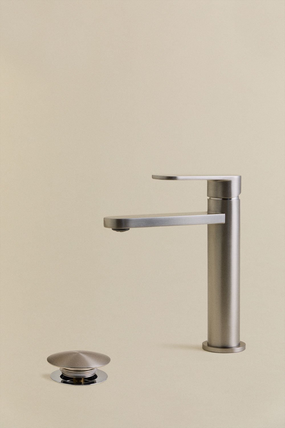 Set de grifo de lavabo en latón Alameda y válvula de desagüe para lavabo tipo Click-Clack en acero inoxidable y latón Orveta, imagen de galería 1
