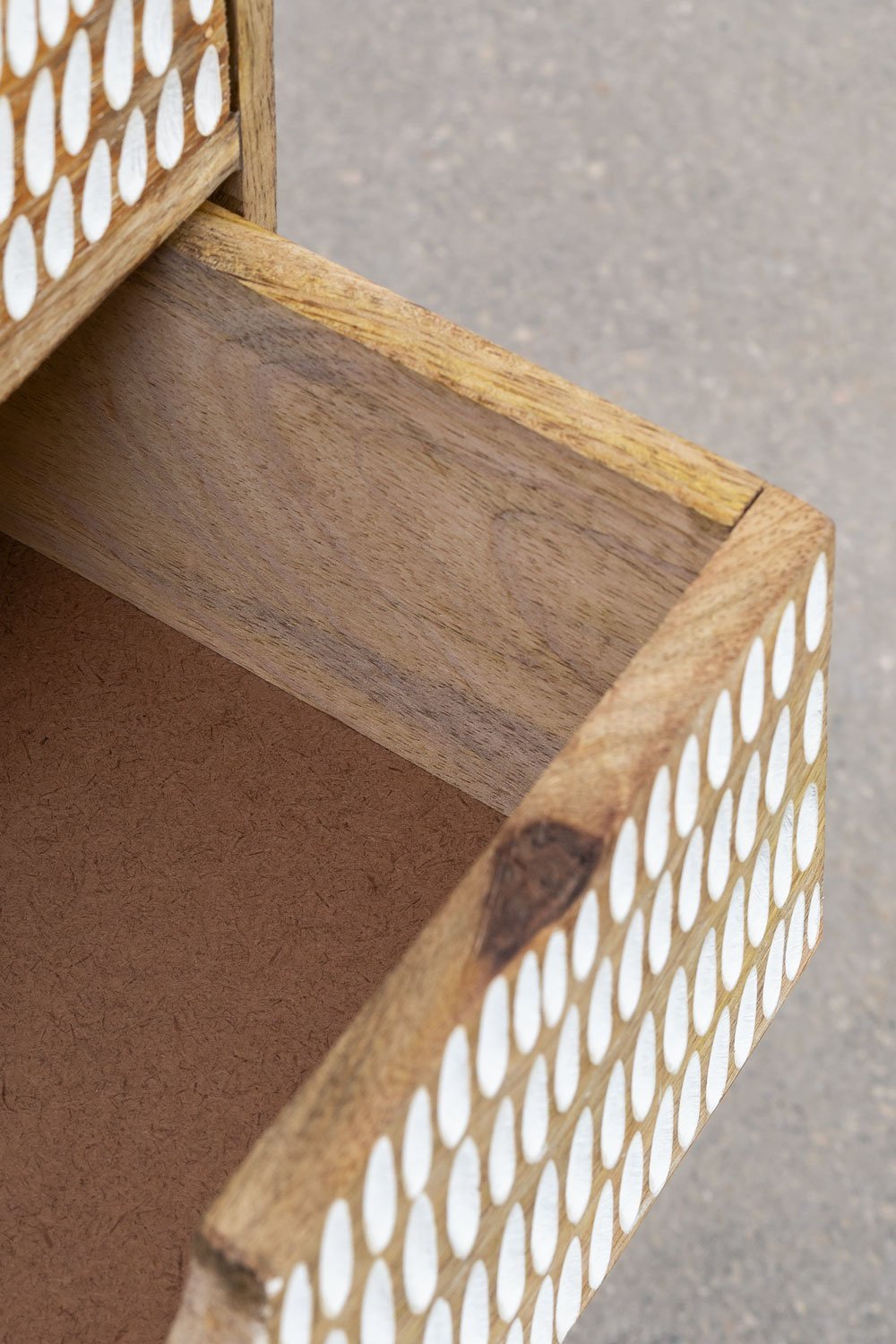 Pack de 2 mesitas de noche rectangulares 30x25 cm en madera de mango Yulara, imagen de galer&iacute;a 5