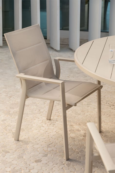 Silla de jardín apilable con reposabrazos en aluminio Karena