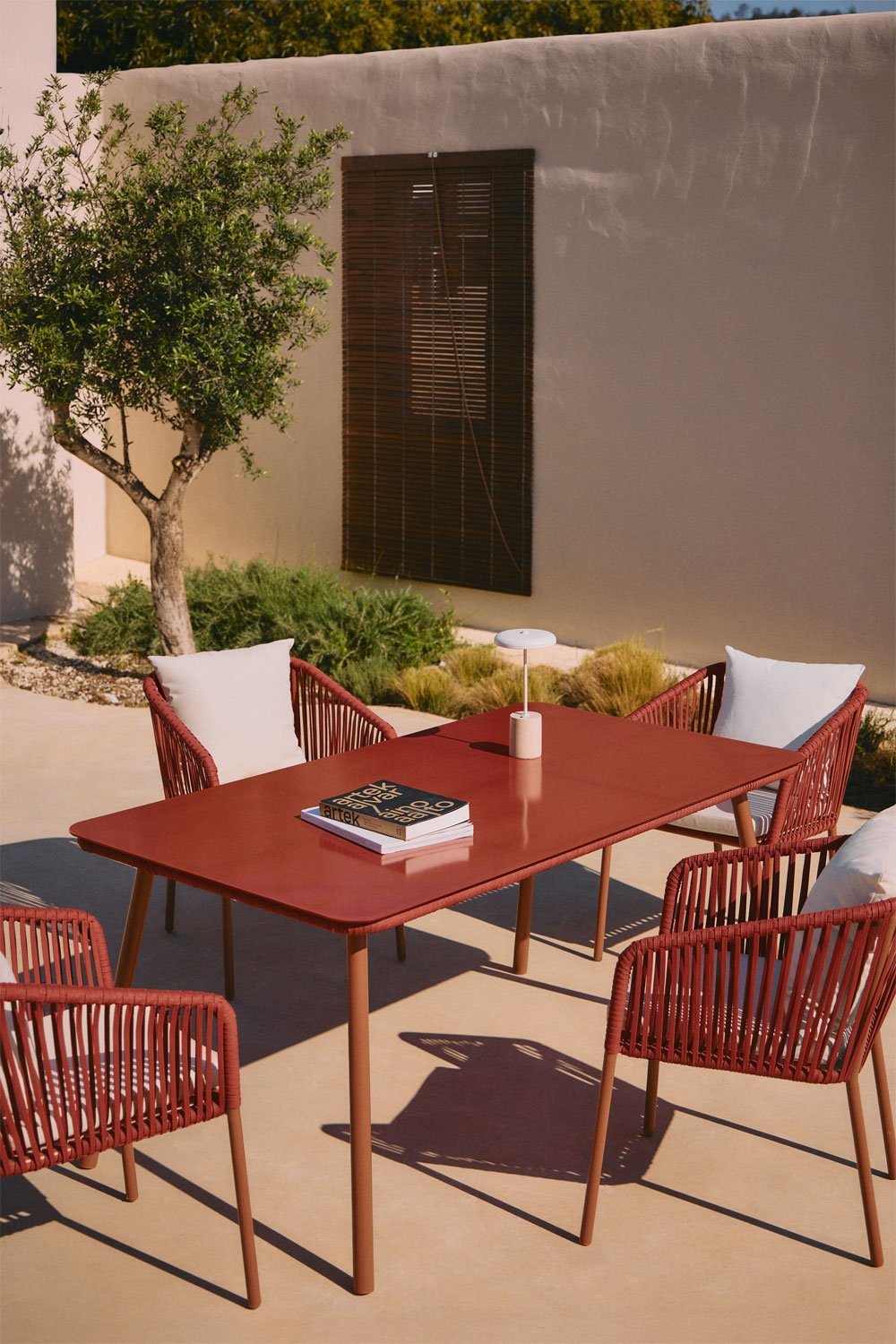 Mesa de jardín rectangular 160x90 cm en cristal y aluminio Arhiza, imagen de galería 1