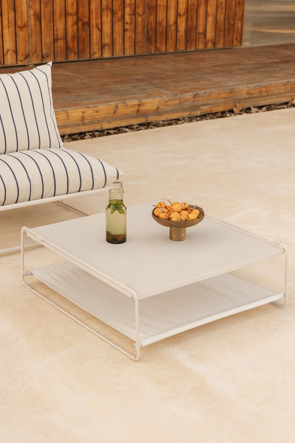 Mesa auxiliar para jardín convertible en puff en acero Amaro, imagen de galer&iacute;a 1