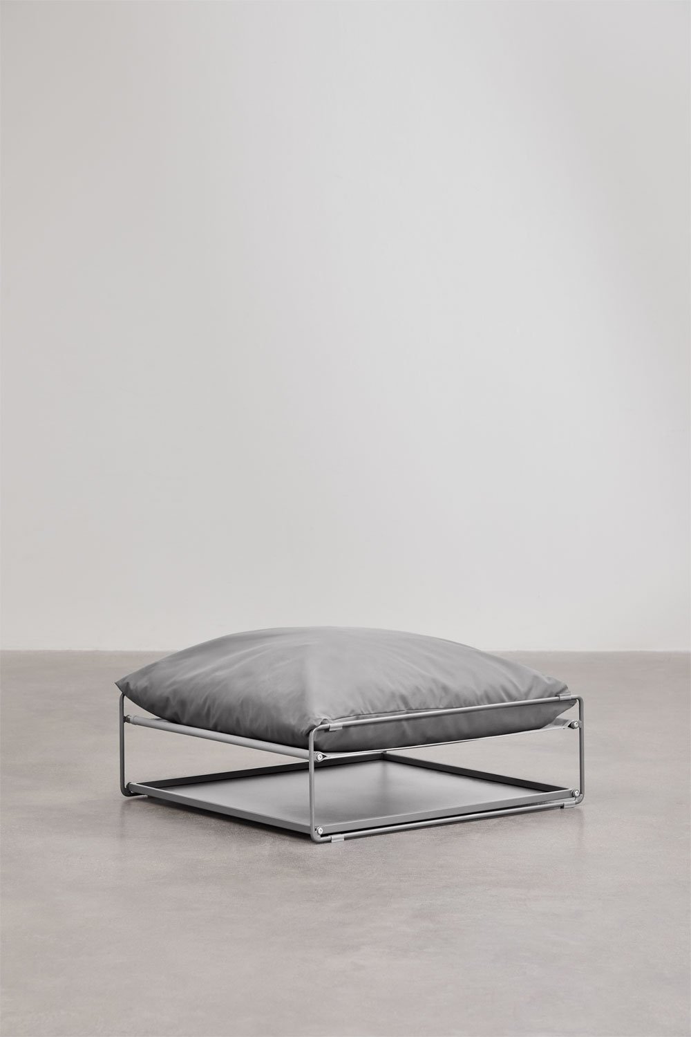 Puff de jardín convertible en mesa auxiliar Amaro, imagen de galería 1