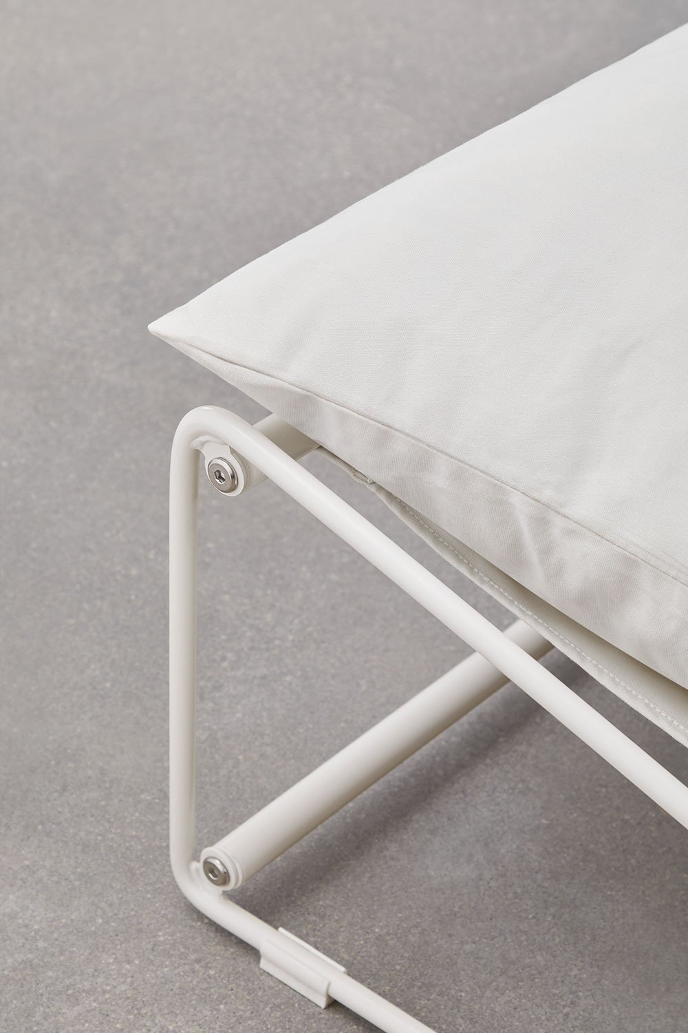 Conjunto de jardín con sillón y puff convertible Amaro, imagen de galer&iacute;a 5