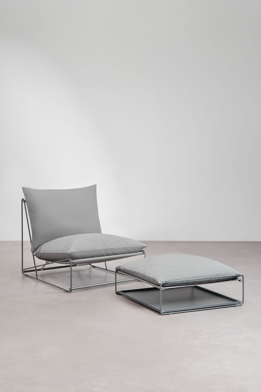 Conjunto de jardín con sillón y puff convertible Amaro, imagen de galería 3