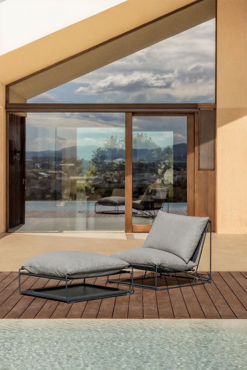 Conjunto de jardín con sillón y puff convertible Amaro, imagen de galería 1