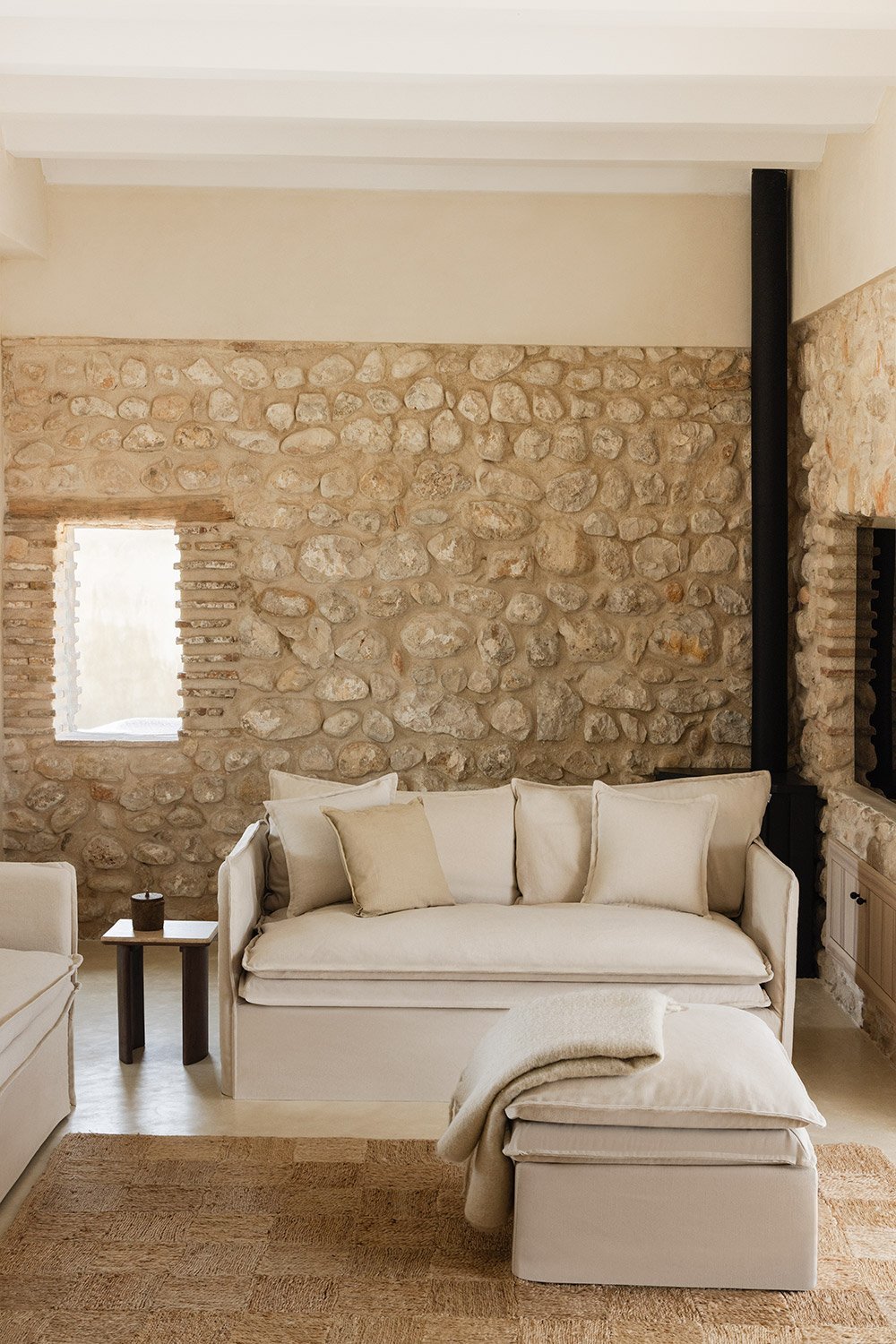 Conjunto de salón con sofá de 2 plazas y puff en lino y algodón Grace, imagen de galería 1