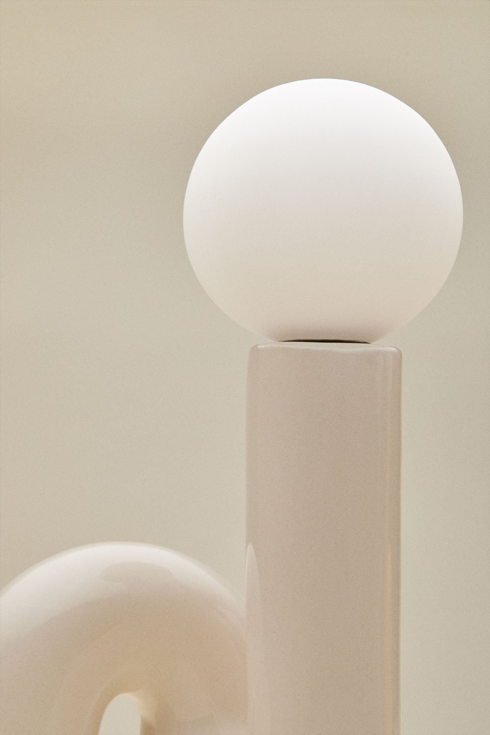 Lámpara de mesa en cerámica con bola de cristal Vireto, imagen de galer&iacute;a 7