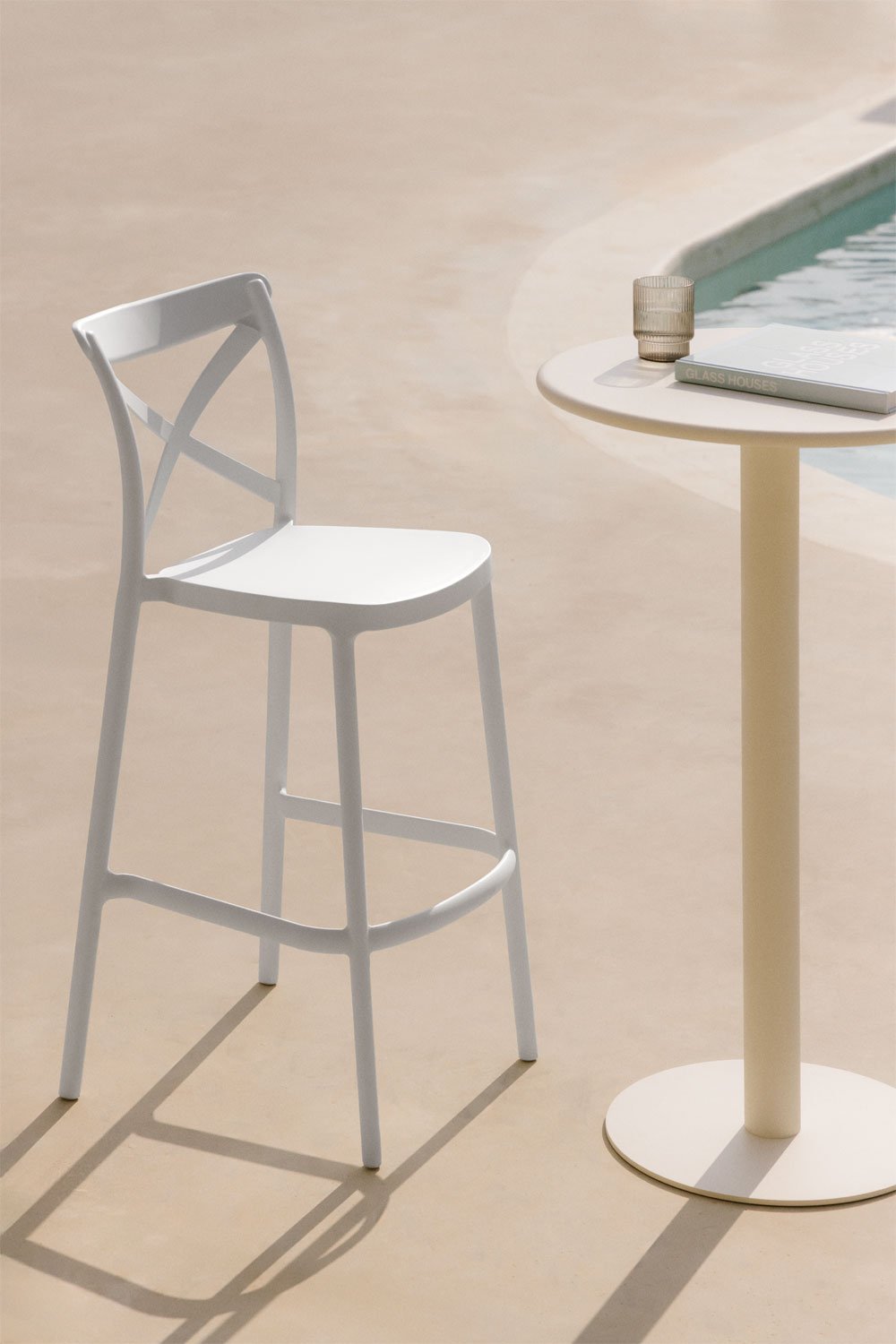 Taburete alto de jardín 75 cm apilable en polipropileno blanco Otax, imagen de galería 1