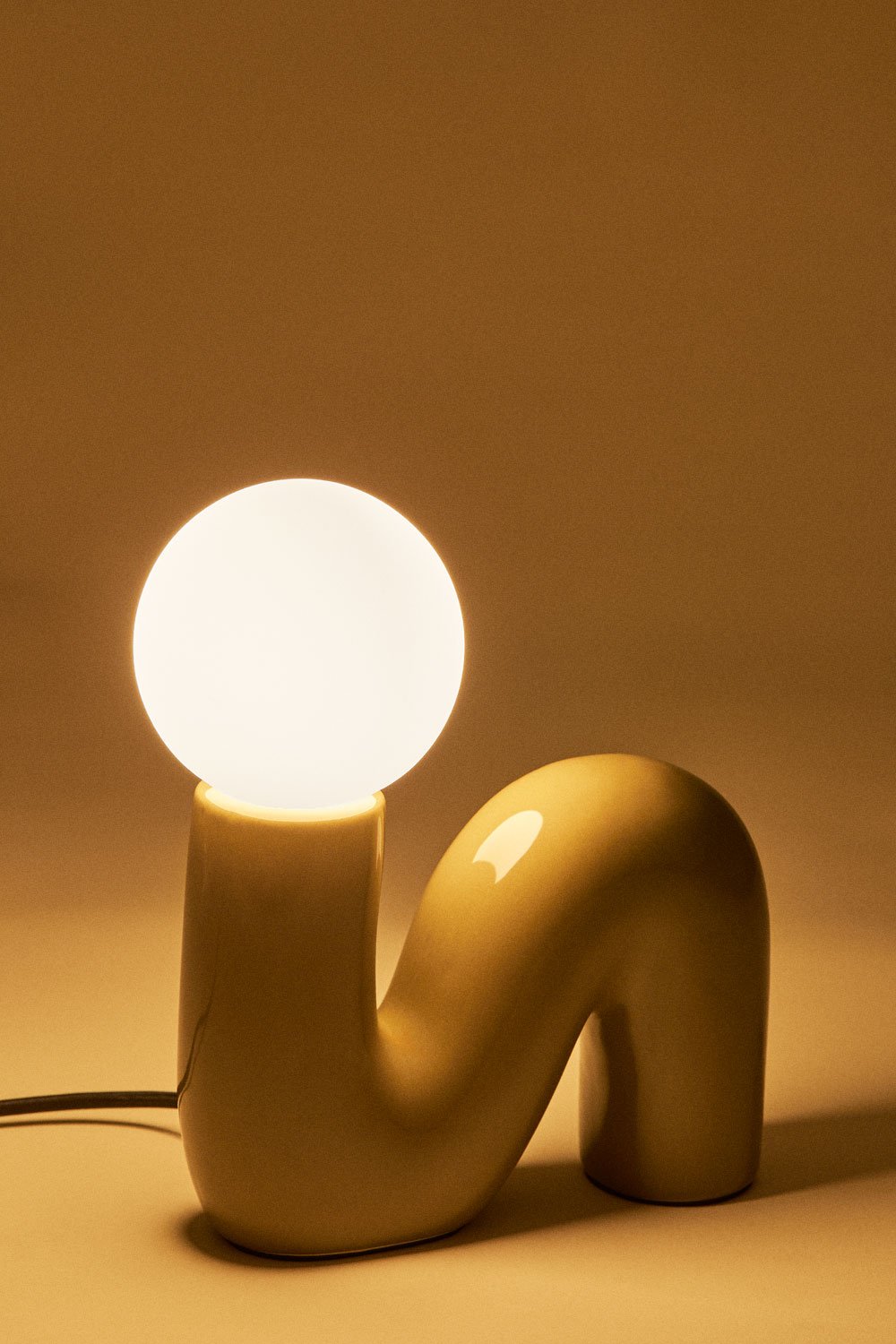 Lámpara de mesa en cerámica con bola de cristal Vireto, imagen de galería 4