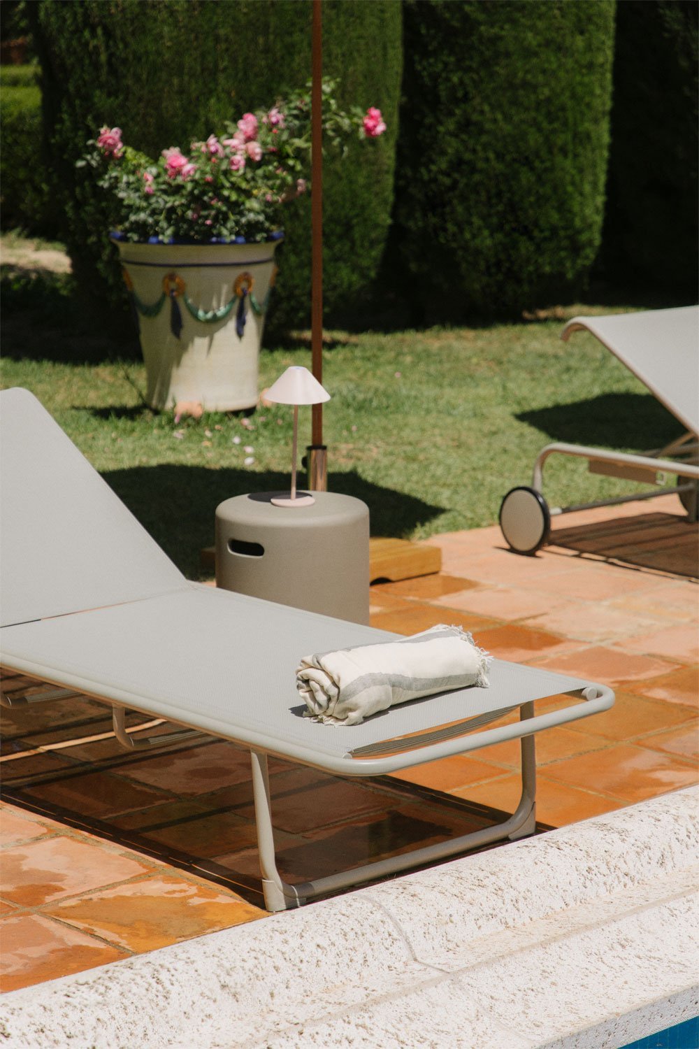 Tumbona reclinable en aluminio Leyanis, imagen de galería 2