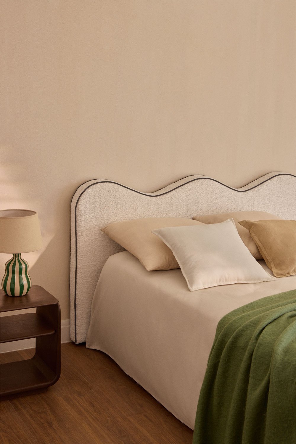 Cabecero para cama de 200cm en chenilla blanco roto Elenor, imagen de galería 1