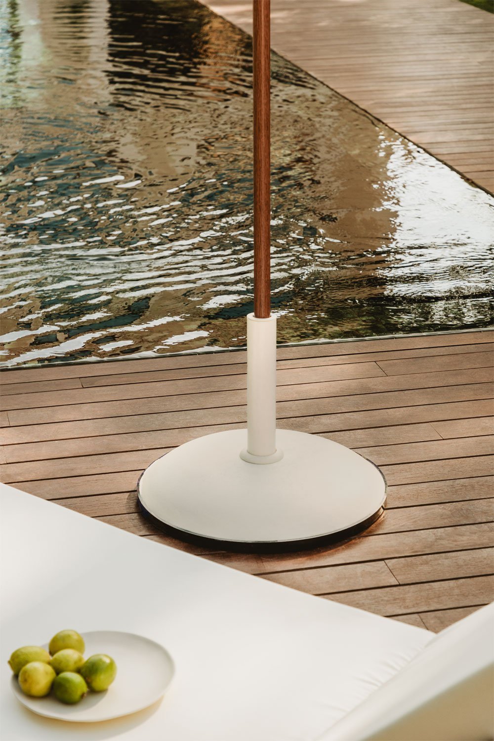 Pie de sombrilla redondo Ø50 cm en hormigón Zante, imagen de galería 1