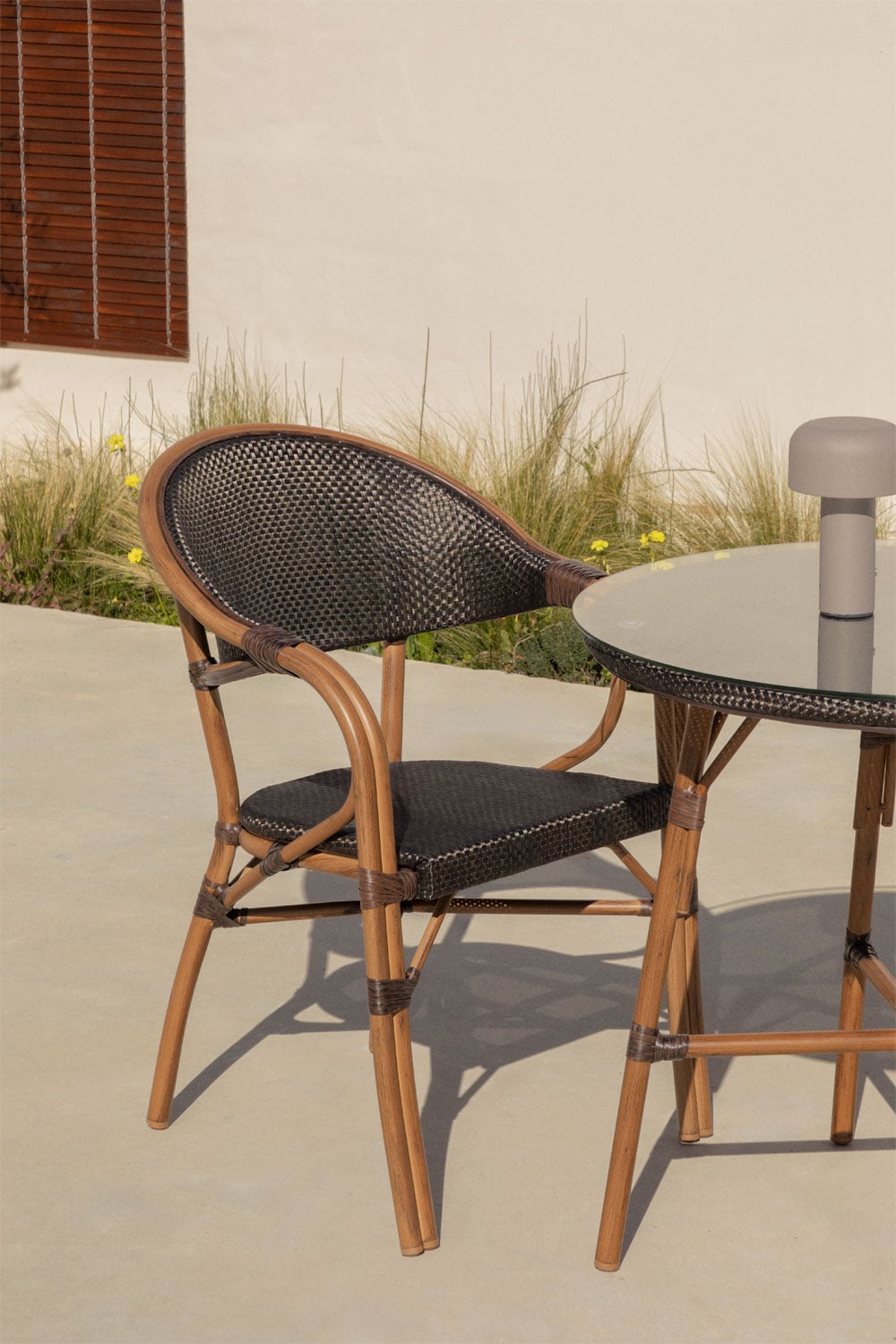 Pack de 2 sillas de jardín apilables con reposabrazos en aluminio Brielle Bistro, imagen de galer&iacute;a 1