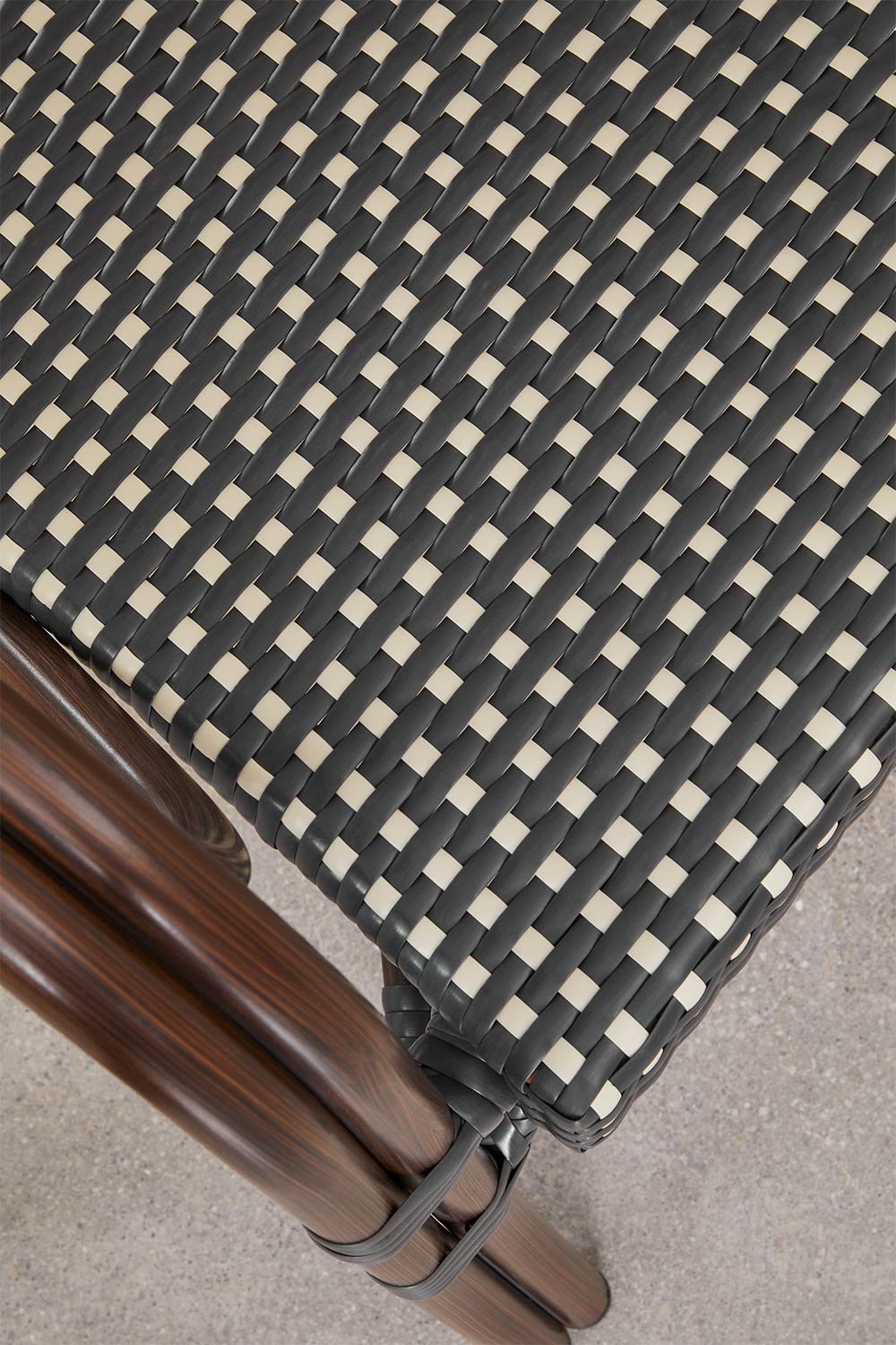 Silla de comedor apilable con reposabrazos en aluminio Brielle Bistro, imagen de galería 6