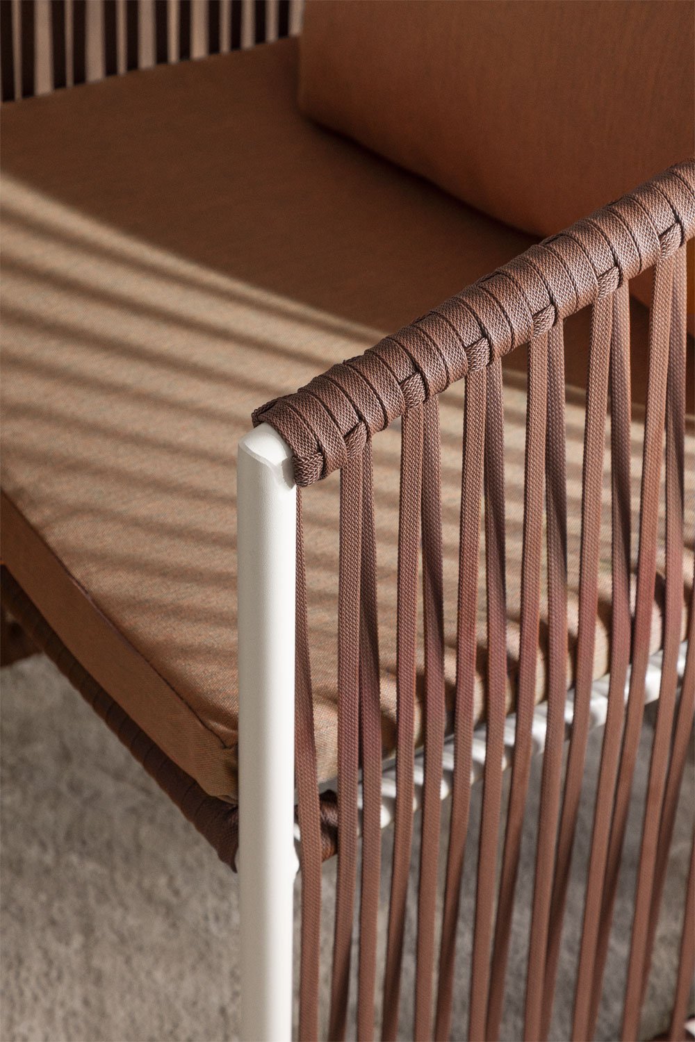 Silla de comedor con reposabrazos en aluminio y cuerda trenzada Sophie, imagen de galería 2