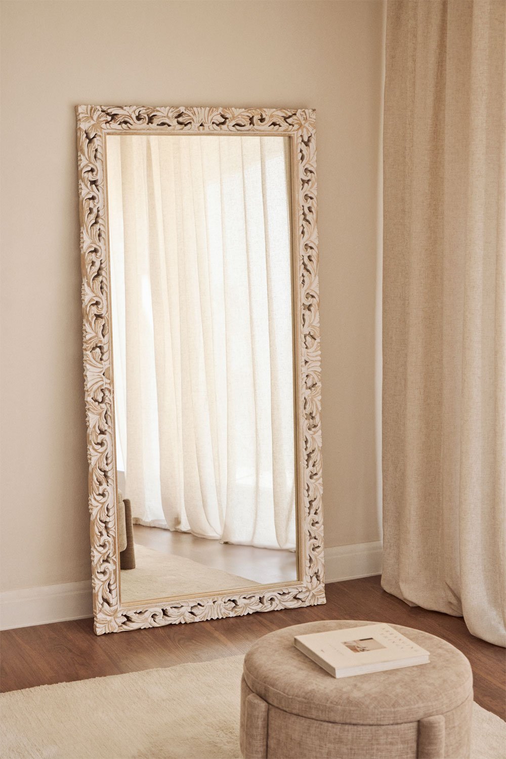 Espejo de pared rectangular en madera de mango Arnas, imagen de galería 1